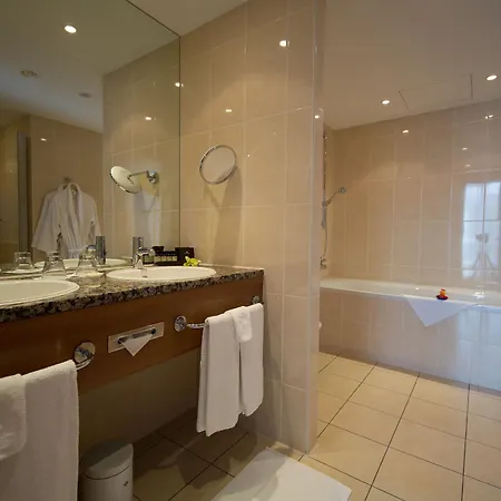 Hotel Dorint Am Dom 4*