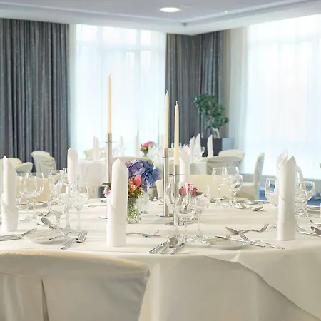 ドリント アム ドーム エルフルト 4*