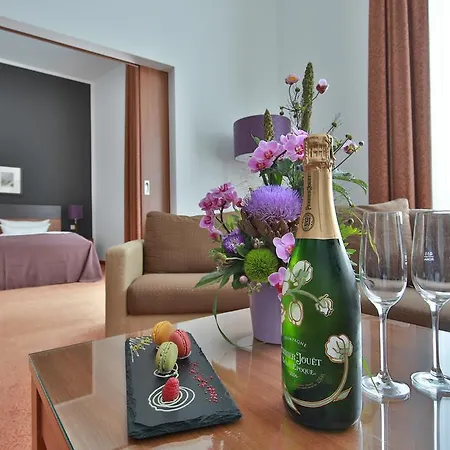 ドリント アム ドーム エルフルト ホテル エアフルト