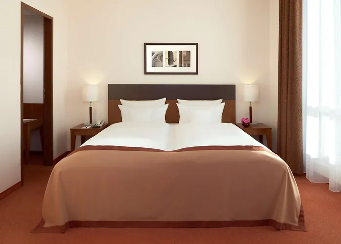 ドリント アム ドーム エルフルト 4* エアフルト