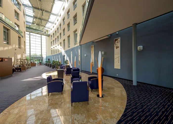 Otel Dorint Am Dom 4*