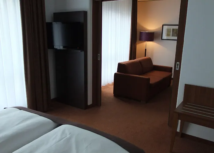 Otel Dorint Am Dom 4*