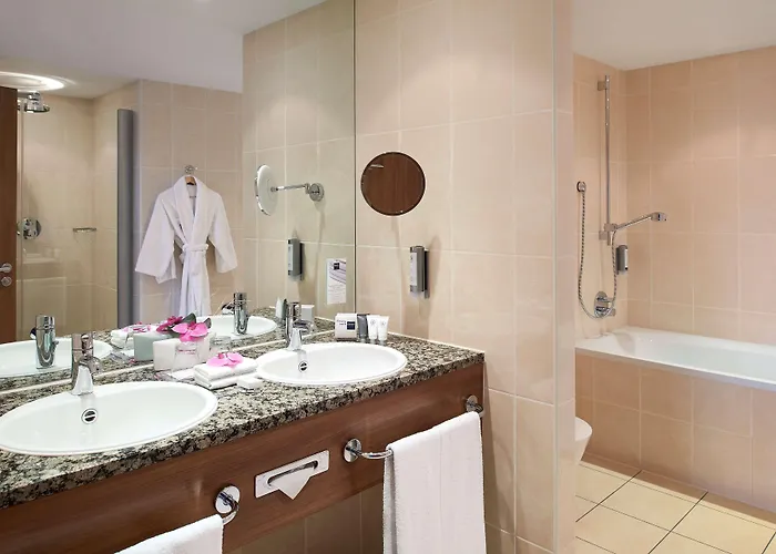 Dorint Am Dom Otel 4*